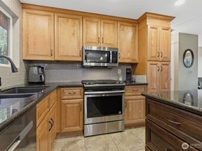 6427 182nd Place SW, Lynnwood WA 98037