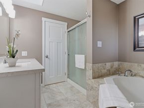 6427 182nd Place SW, Lynnwood WA 98037