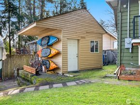 6427 182nd Place SW, Lynnwood WA 98037