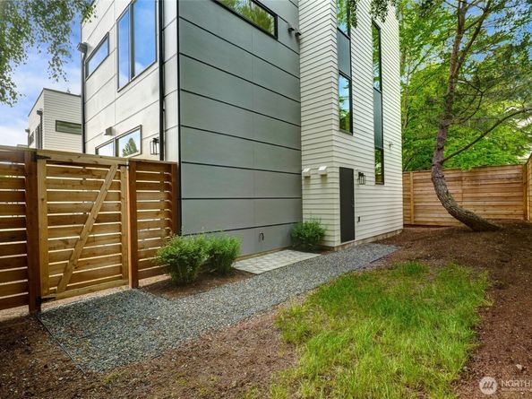8750 13th Avenue NW C, Seattle WA 98117