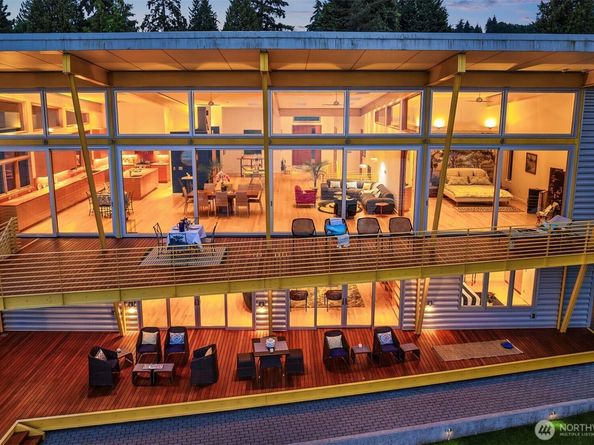 Undisclosed Address #2531459, Mercer Island WA 98040