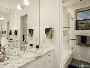 Undisclosed Address #2531459, Mercer Island WA 98040