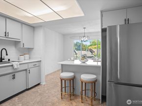 10823 Glen Acres Drive S B, Seattle WA 98168