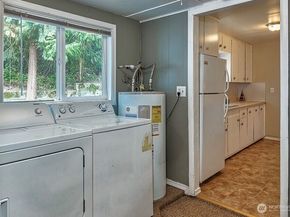 22910 Edmonds Way, Edmonds WA 98020