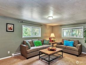 22910 Edmonds Way, Edmonds WA 98020