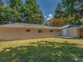 22910 Edmonds Way, Edmonds WA 98020