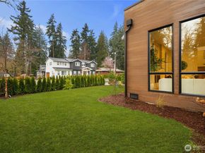 10416 130th Avenue NE, Kirkland WA 98033
