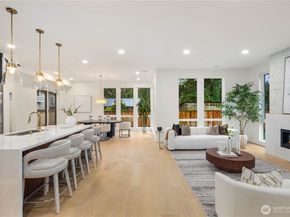 10416 130th Avenue NE, Kirkland WA 98033