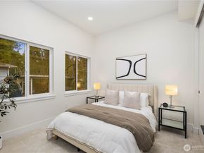 10416 130th Avenue NE, Kirkland WA 98033