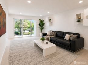811 126th Place NE A204, Bellevue WA 98005