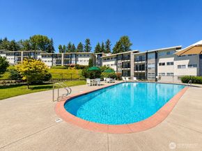 811 126th Place NE A204, Bellevue WA 98005