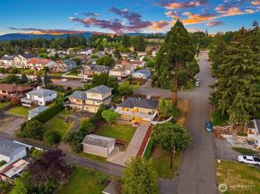 811 Grant Avenue S, Renton WA 98057