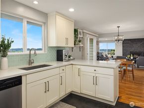 811 Grant Avenue S, Renton WA 98057