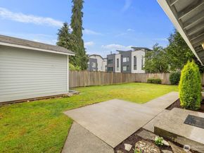 10717 Phinney Avenue N, Seattle WA 98133