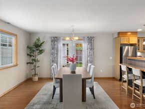10717 Phinney Avenue N, Seattle WA 98133