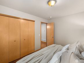 10717 Phinney Avenue N, Seattle WA 98133