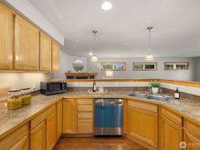 10717 Phinney Avenue N, Seattle WA 98133