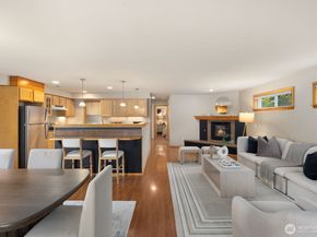 10717 Phinney Avenue N, Seattle WA 98133