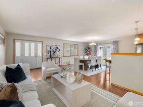 10717 Phinney Avenue N, Seattle WA 98133