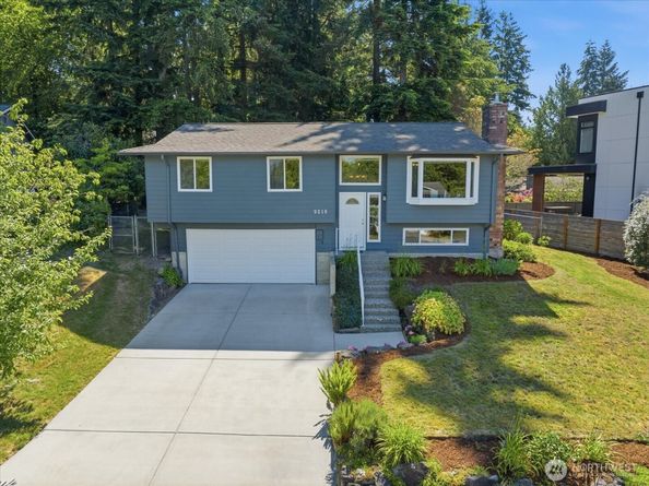 9216 169th Place NE, Redmond WA 98052