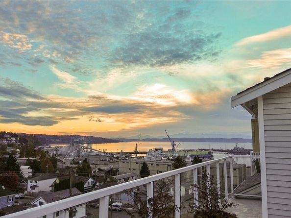 2522 Rucker Avenue 408, Everett WA 98201