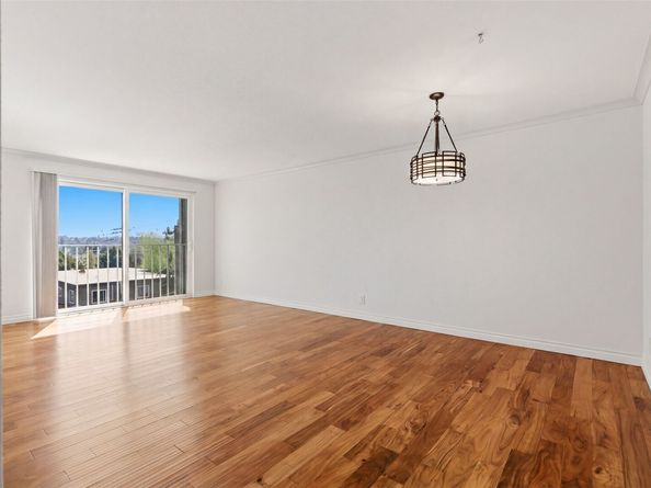 800 N Allen Place 401, Seattle WA 98103