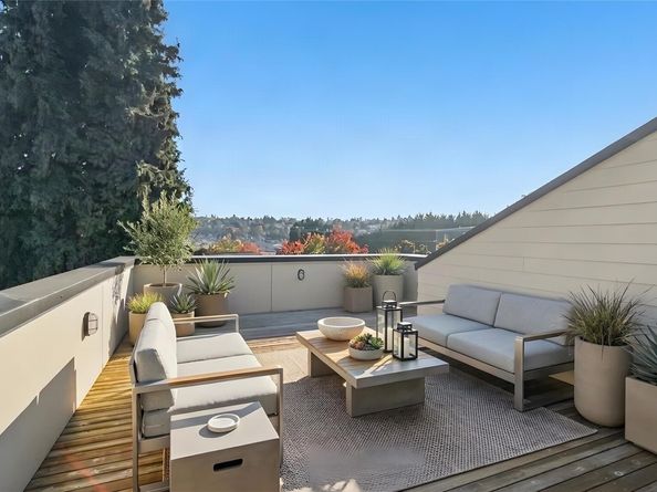 4220 6th Avenue NW, Seattle WA 98107