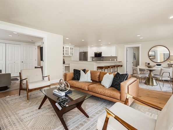 2334 Thorndyke Avenue W 301, Seattle WA 98199