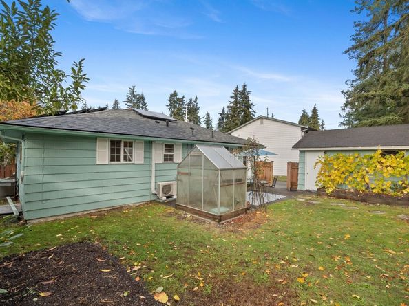 15738 Interlake Avenue N, Shoreline WA 98133