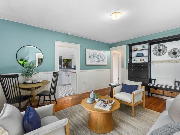 8106 8th Avenue NW, Seattle WA 98117