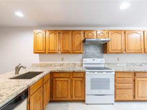 15307 15th Avenue NE 7, Shoreline WA 98155