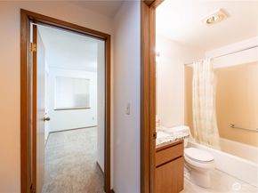 15307 15th Avenue NE 7, Shoreline WA 98155