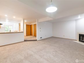 15307 15th Avenue NE 7, Shoreline WA 98155
