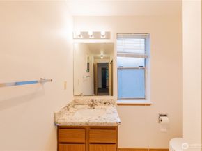 15307 15th Avenue NE 7, Shoreline WA 98155
