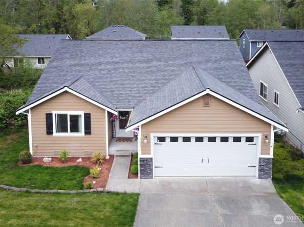 7063 E Nightingale Street, Port Orchard WA 98366