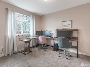 7063 E Nightingale Street, Port Orchard WA 98366