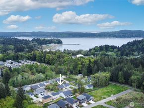 7063 E Nightingale Street, Port Orchard WA 98366
