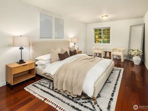 2805 112th Avenue SE, Bellevue WA 98004