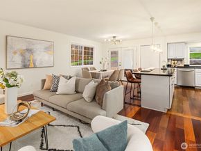 2805 112th Avenue SE, Bellevue WA 98004