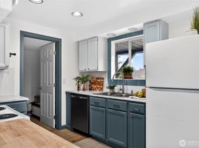 24911 38th Avenue S, Kent WA 98032