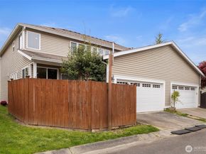 734 Glenmore Loop, Port Orchard WA 98366