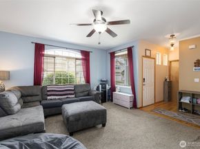734 Glenmore Loop, Port Orchard WA 98366