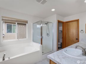 734 Glenmore Loop, Port Orchard WA 98366