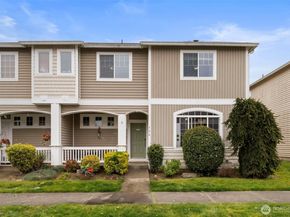 734 Glenmore Loop, Port Orchard WA 98366