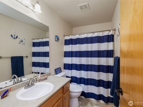 734 Glenmore Loop, Port Orchard WA 98366