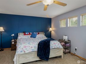 734 Glenmore Loop, Port Orchard WA 98366