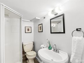 705 N 104th Street, Seattle WA 98133