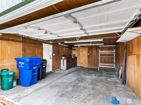 705 N 104th Street, Seattle WA 98133