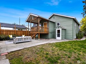 705 N 104th Street, Seattle WA 98133