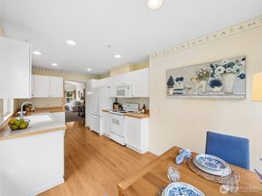 22024 43rd Avenue S 131, Kent WA 98032